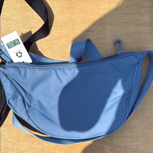 2 NWT Stylish Crossbody Bags. 1 blue, 1 black. You get both! - Picture 4 of 5